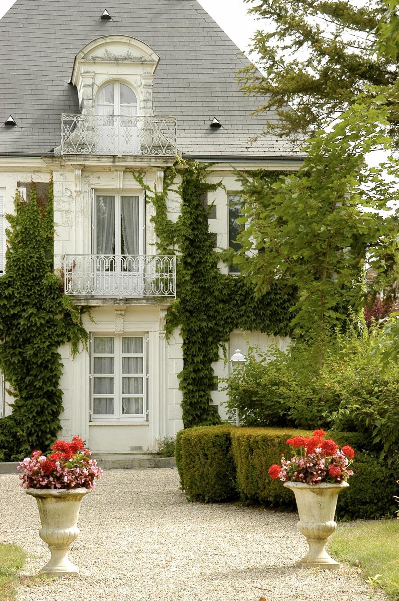 Logis L'Hermitage Buzançais Eksteriør billede